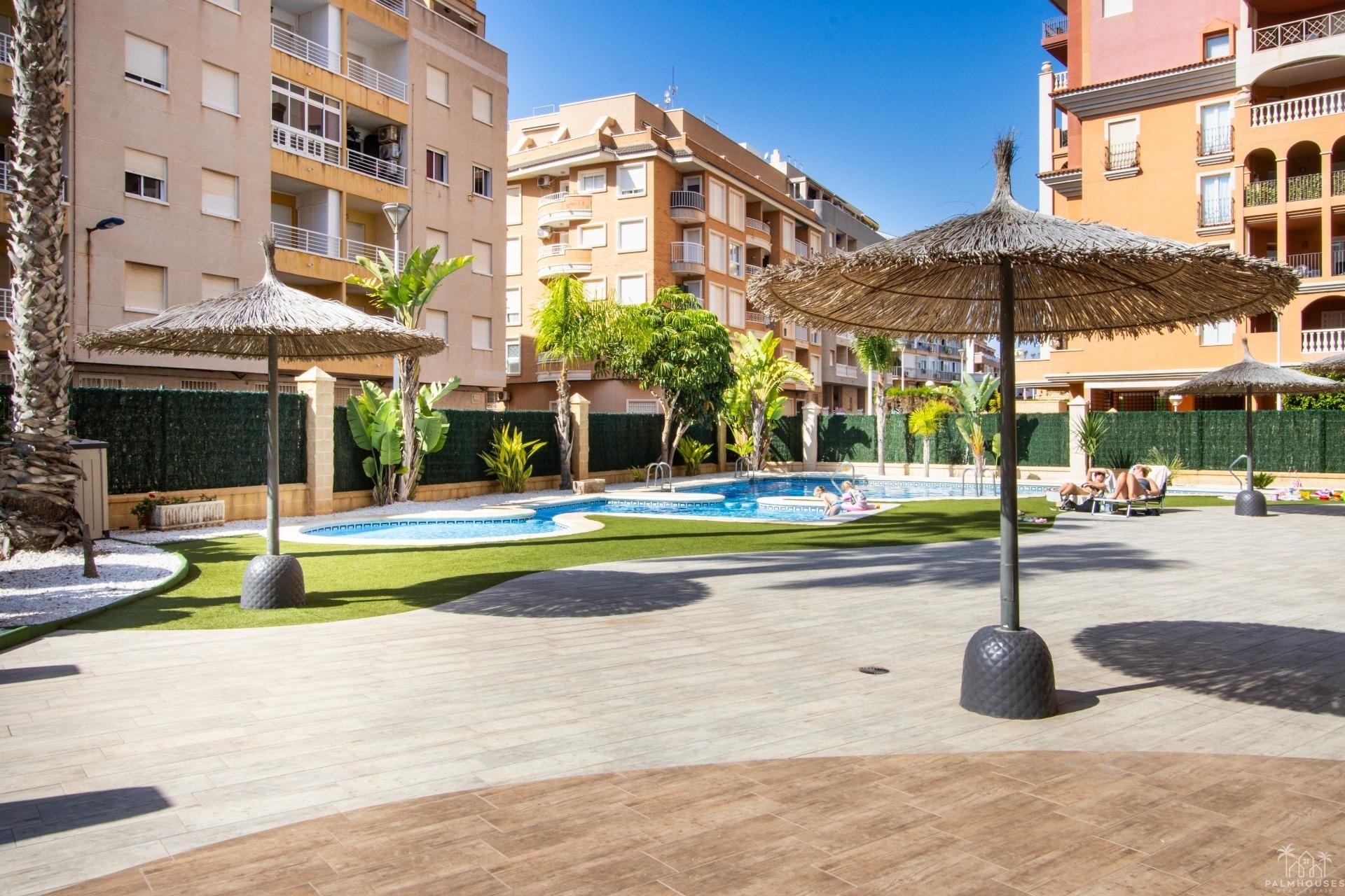 Resale - Apartments - Torrevieja - Los Frutales