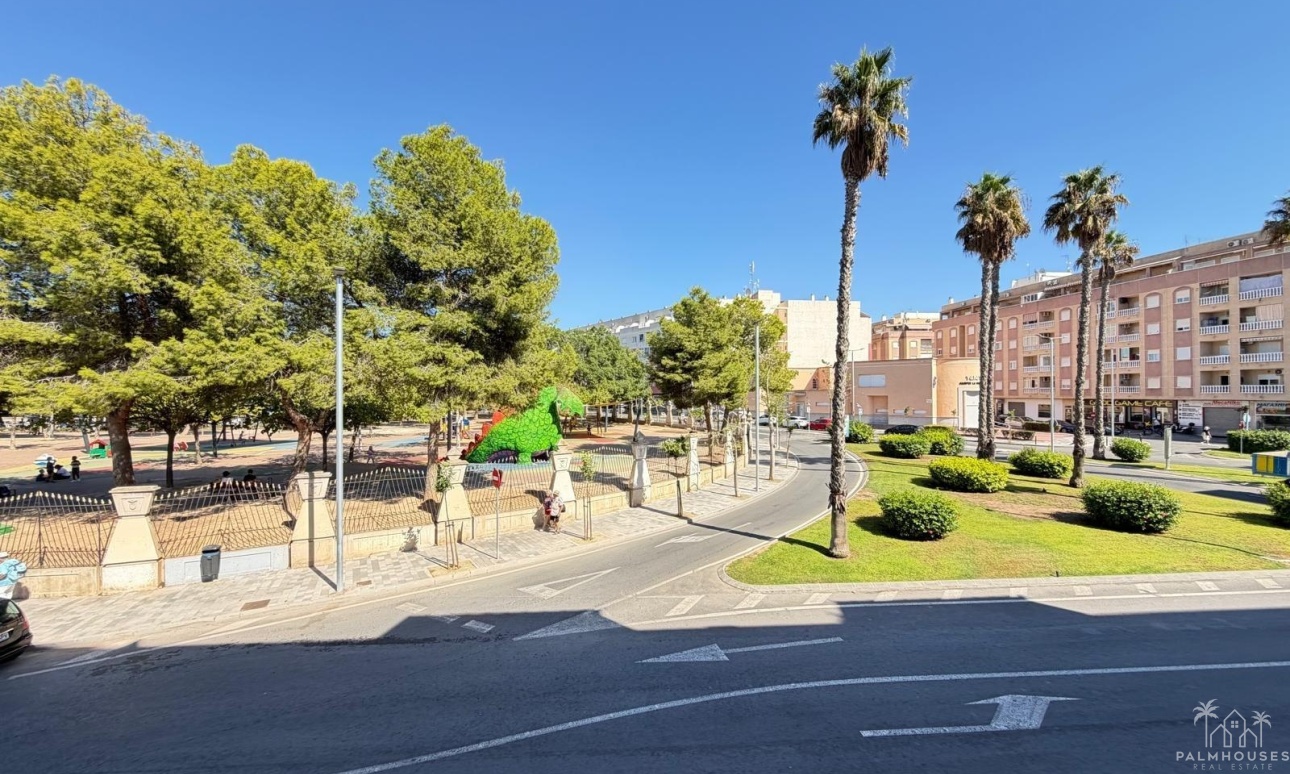 Resale - Apartments - Torrevieja - Parque de las Naciones