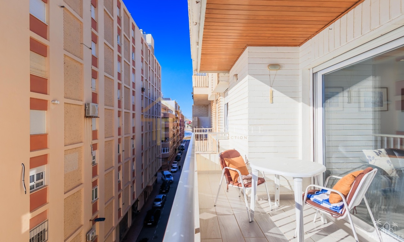 Resale - Apartments - Torrevieja - Paseo maritimo