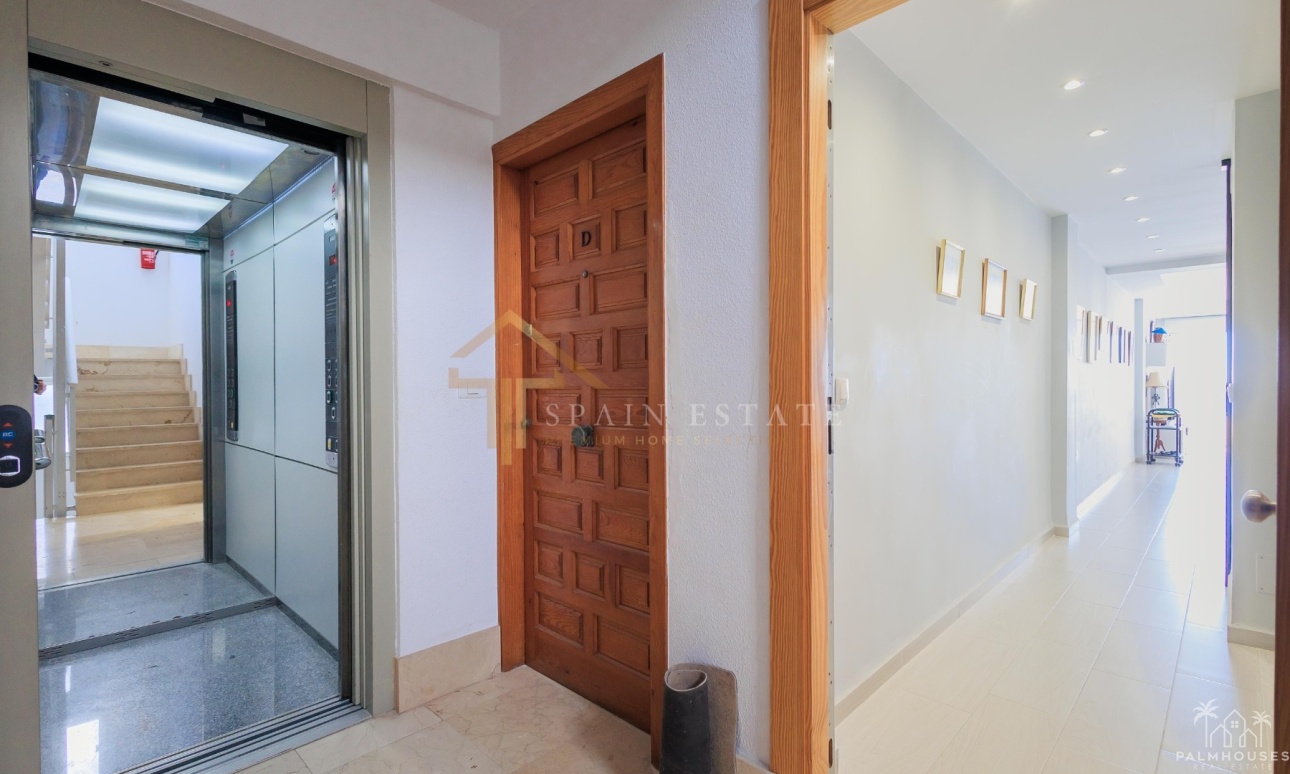 Resale - Apartments - Torrevieja - Paseo maritimo