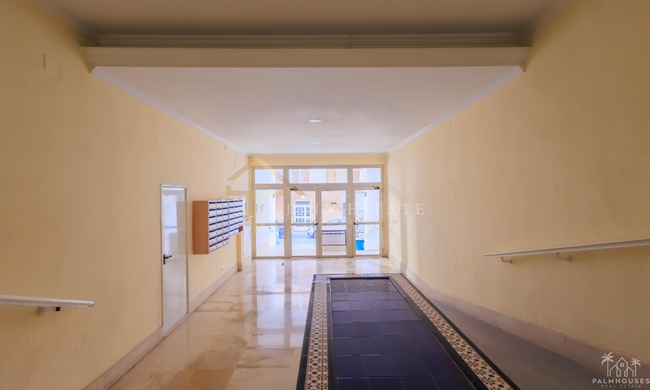 Resale - Apartments - Torrevieja - Paseo maritimo