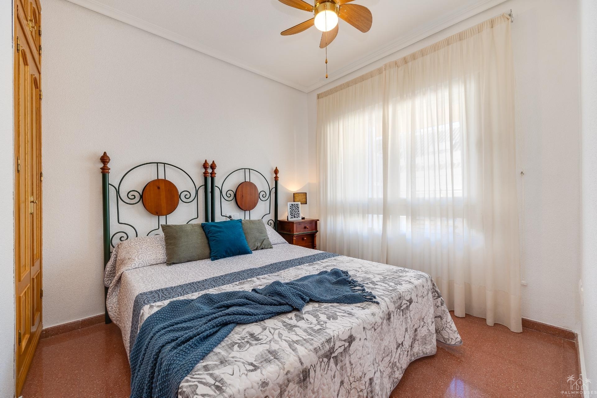 Resale - Apartments - Torrevieja - Paseo maritimo