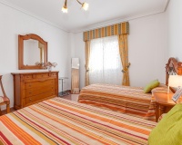 Resale - Apartments - Torrevieja - Paseo maritimo