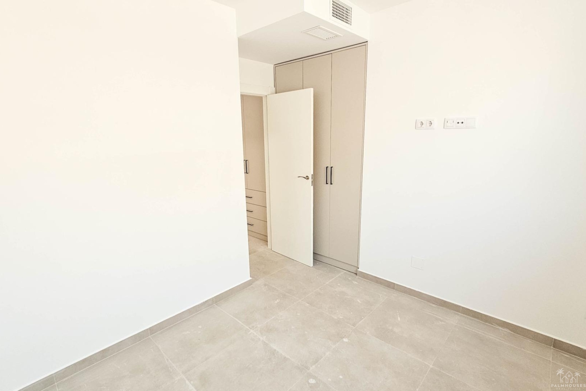 Resale - Apartments - Torrevieja - Paseo maritimo