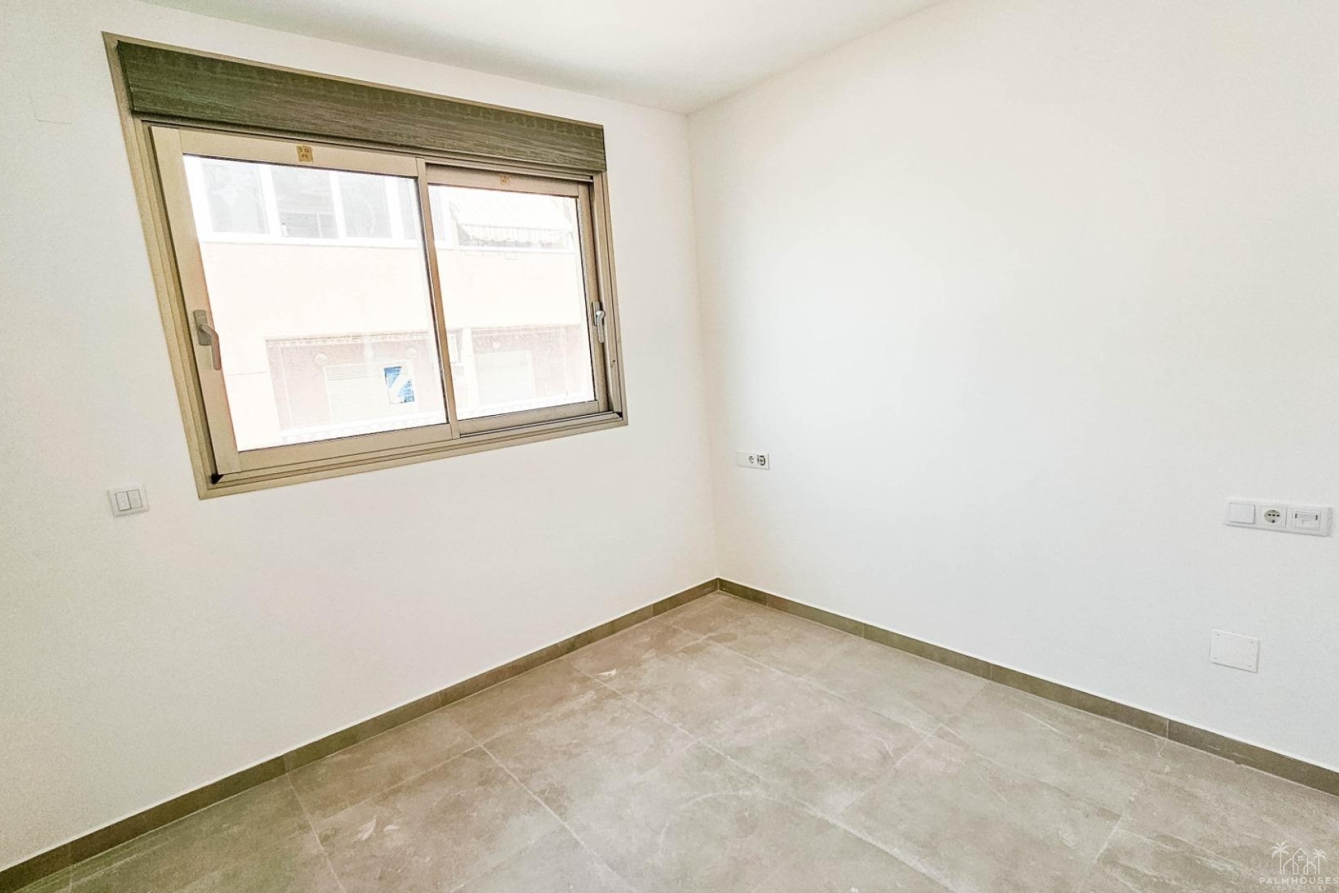 Resale - Apartments - Torrevieja - Paseo maritimo