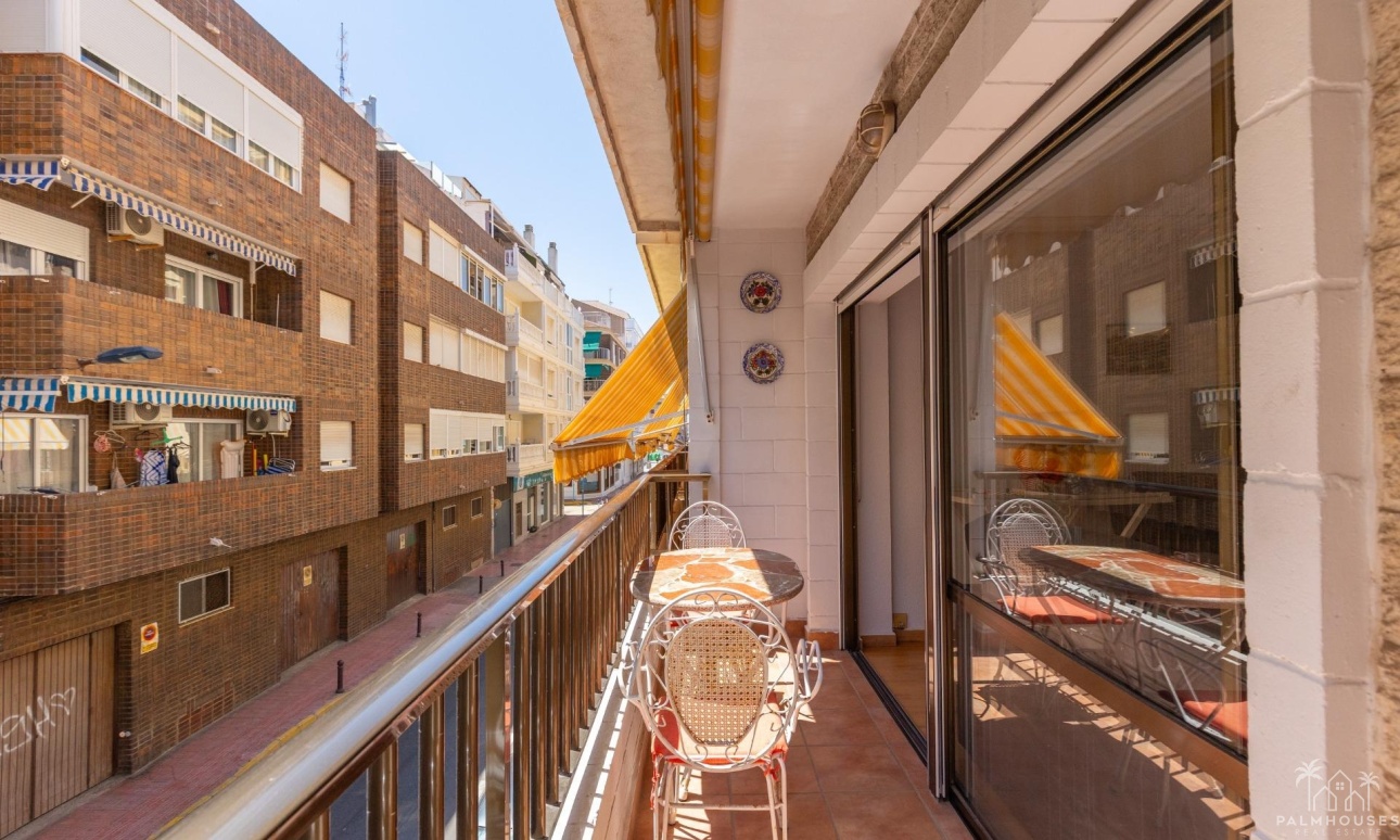 Resale - Apartments - Torrevieja - Paseo maritimo