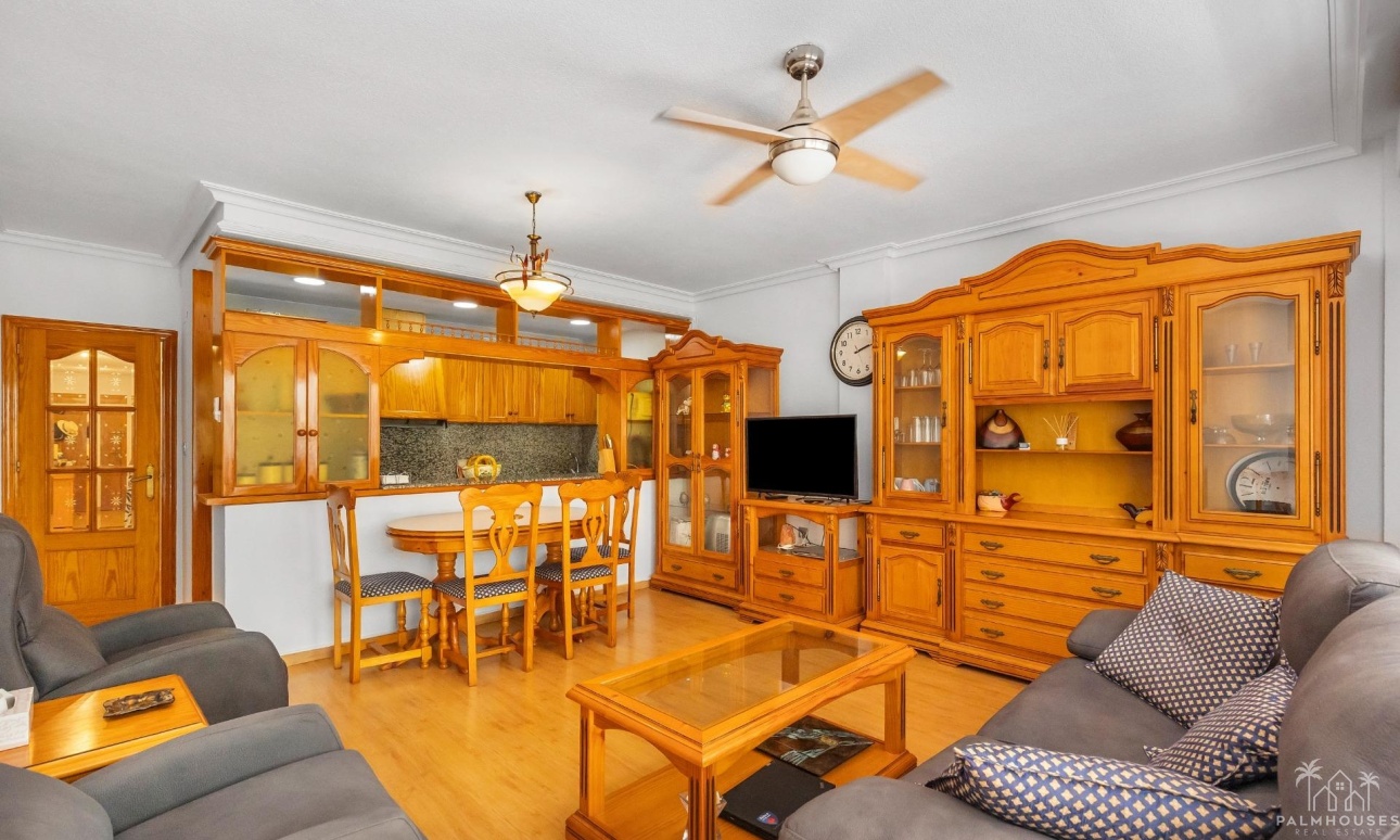 Resale - Apartments - Torrevieja - Paseo maritimo