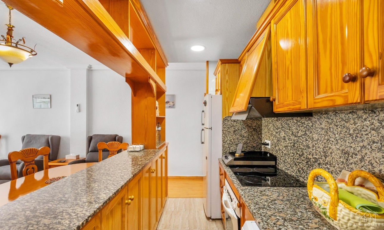 Resale - Apartments - Torrevieja - Paseo maritimo