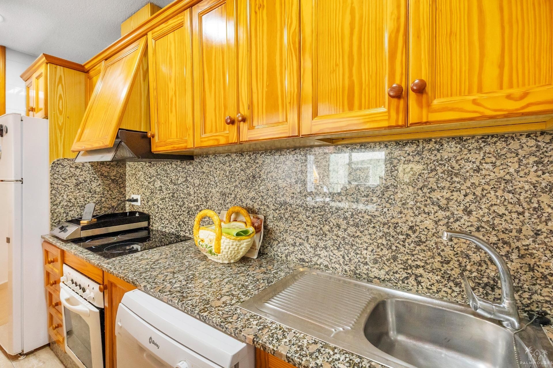 Resale - Apartments - Torrevieja - Paseo maritimo