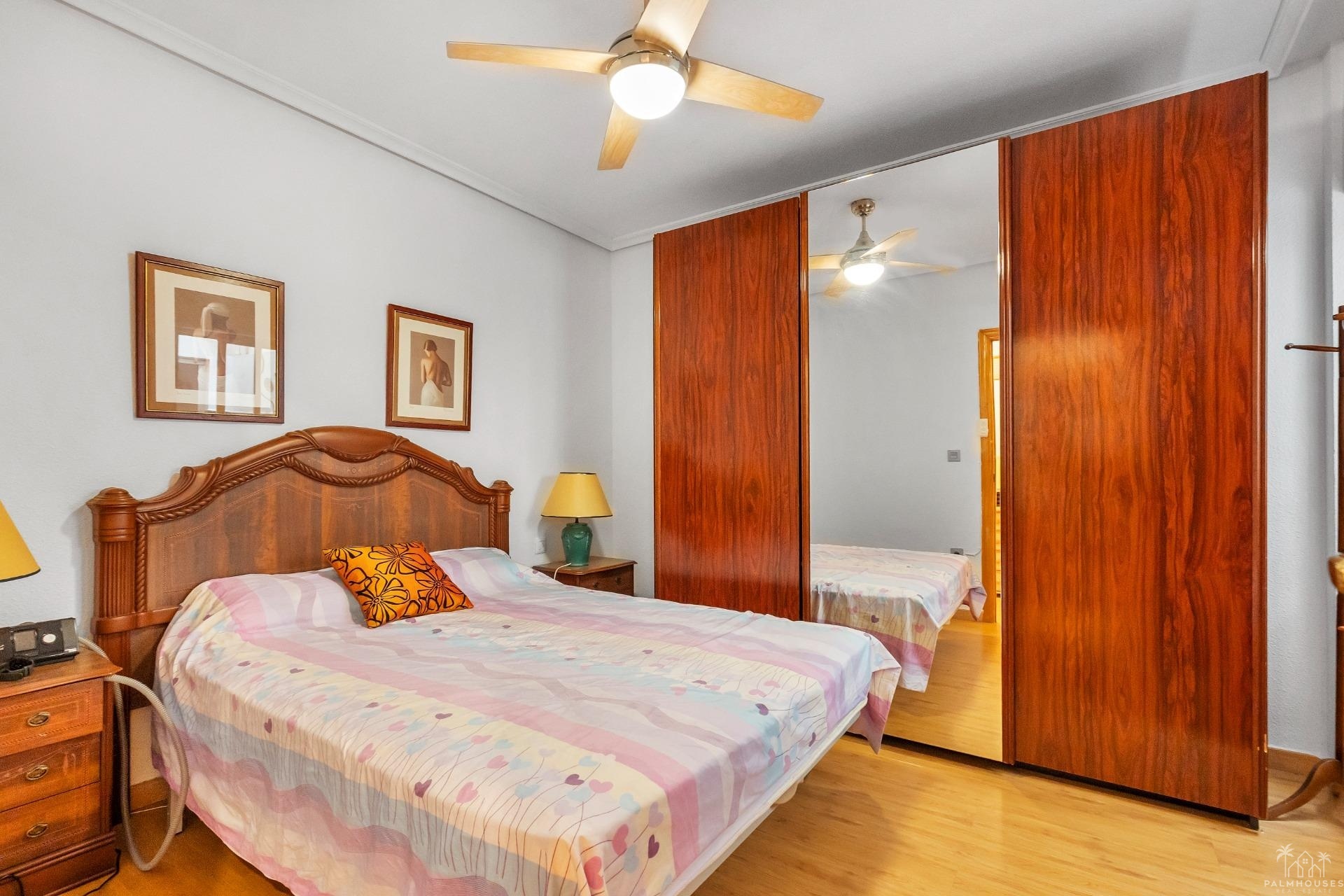 Resale - Apartments - Torrevieja - Paseo maritimo