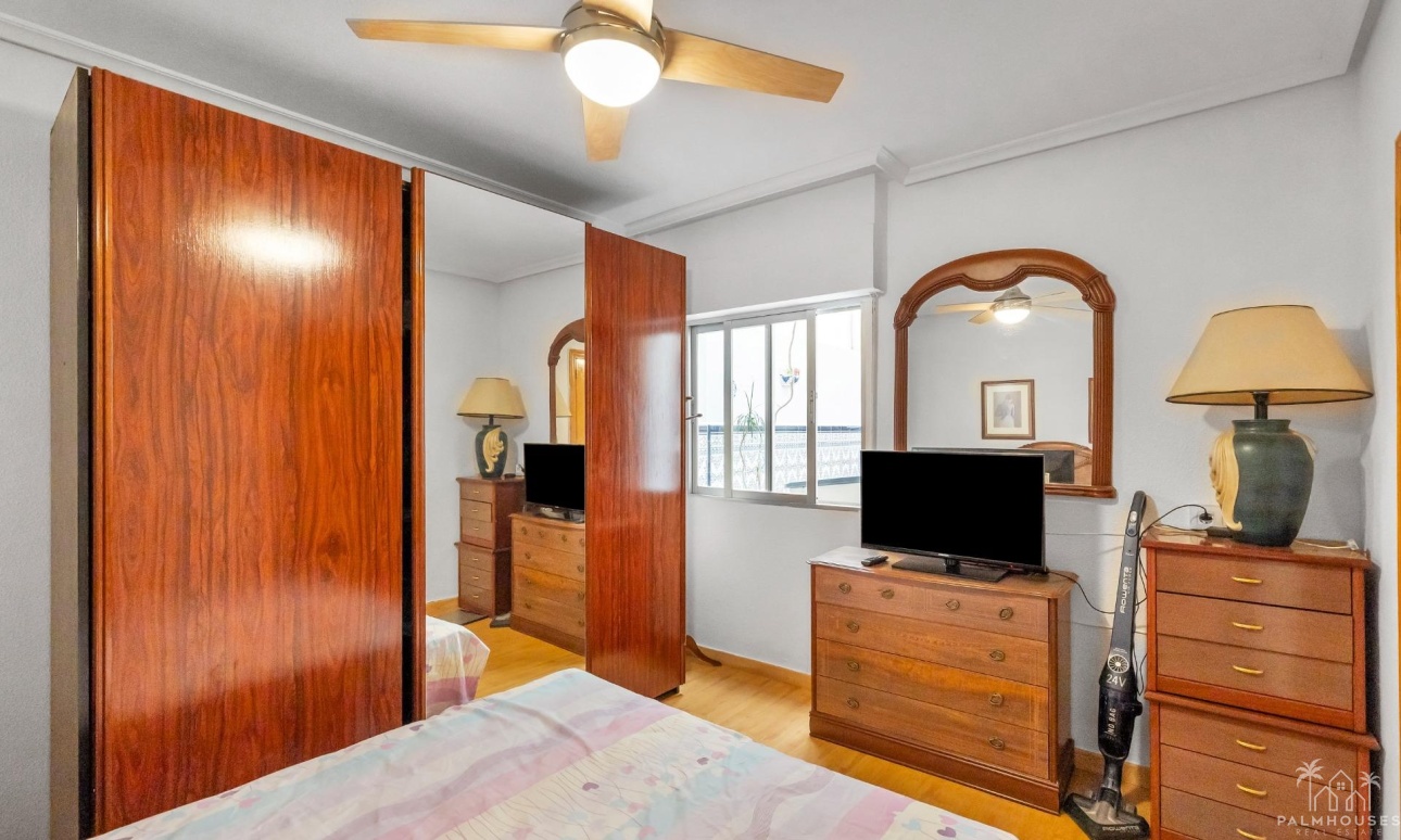 Resale - Apartments - Torrevieja - Paseo maritimo