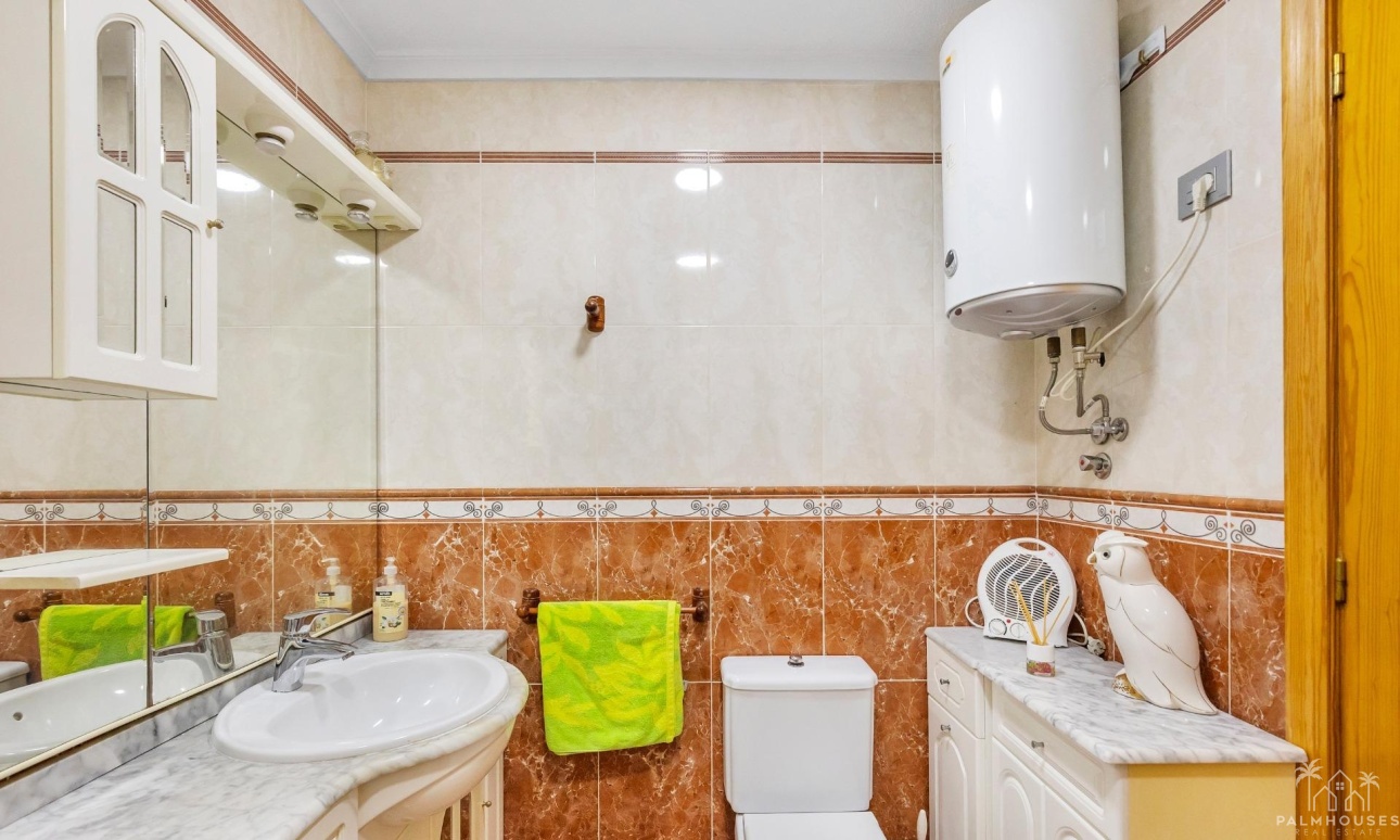 Resale - Apartments - Torrevieja - Paseo maritimo