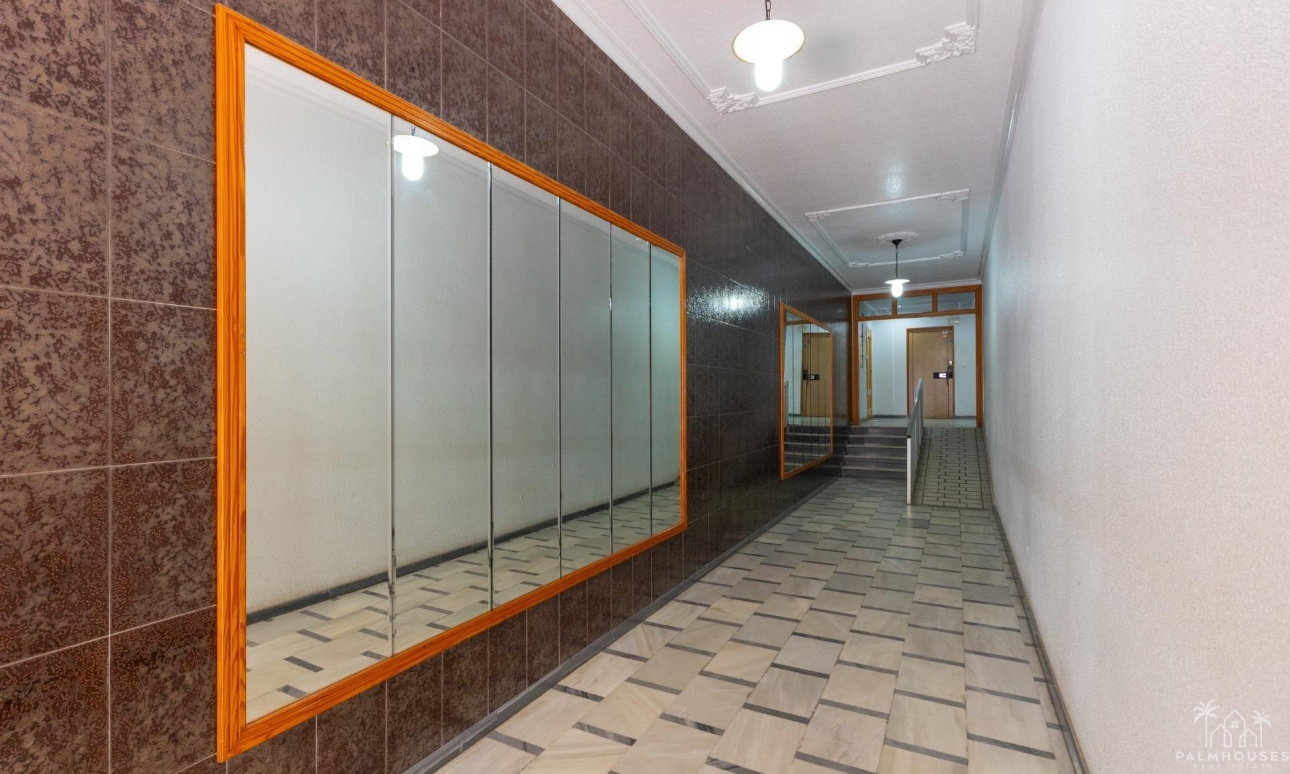 Resale - Apartments - Torrevieja - Paseo maritimo