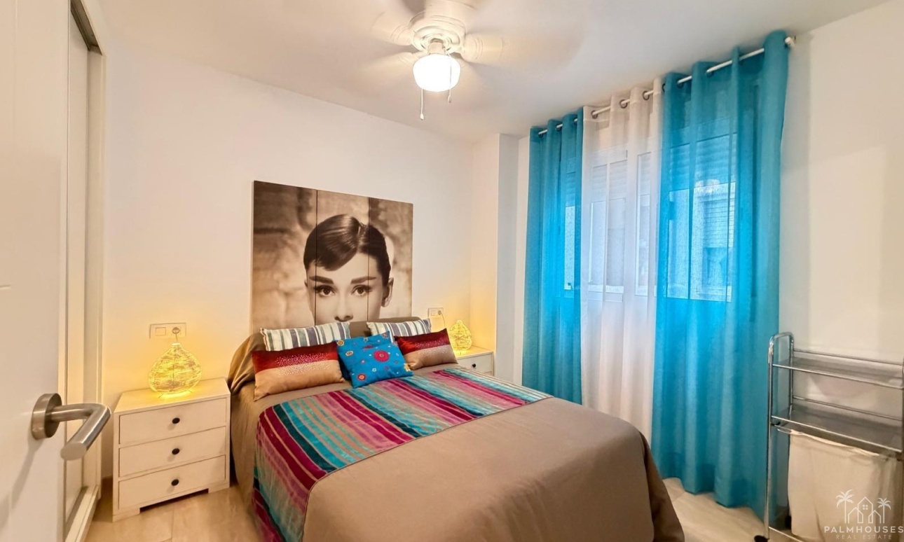 Resale - Apartments - Torrevieja - Paseo maritimo