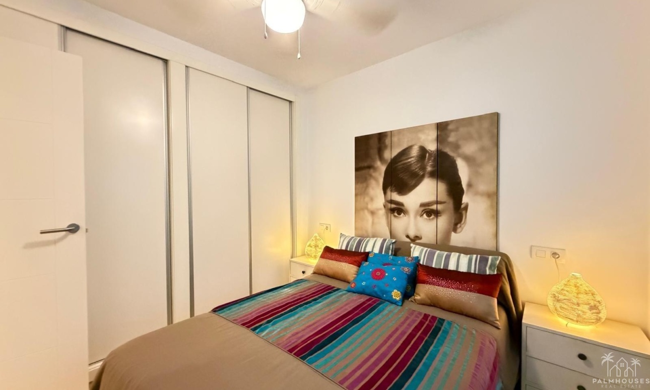 Resale - Apartments - Torrevieja - Paseo maritimo