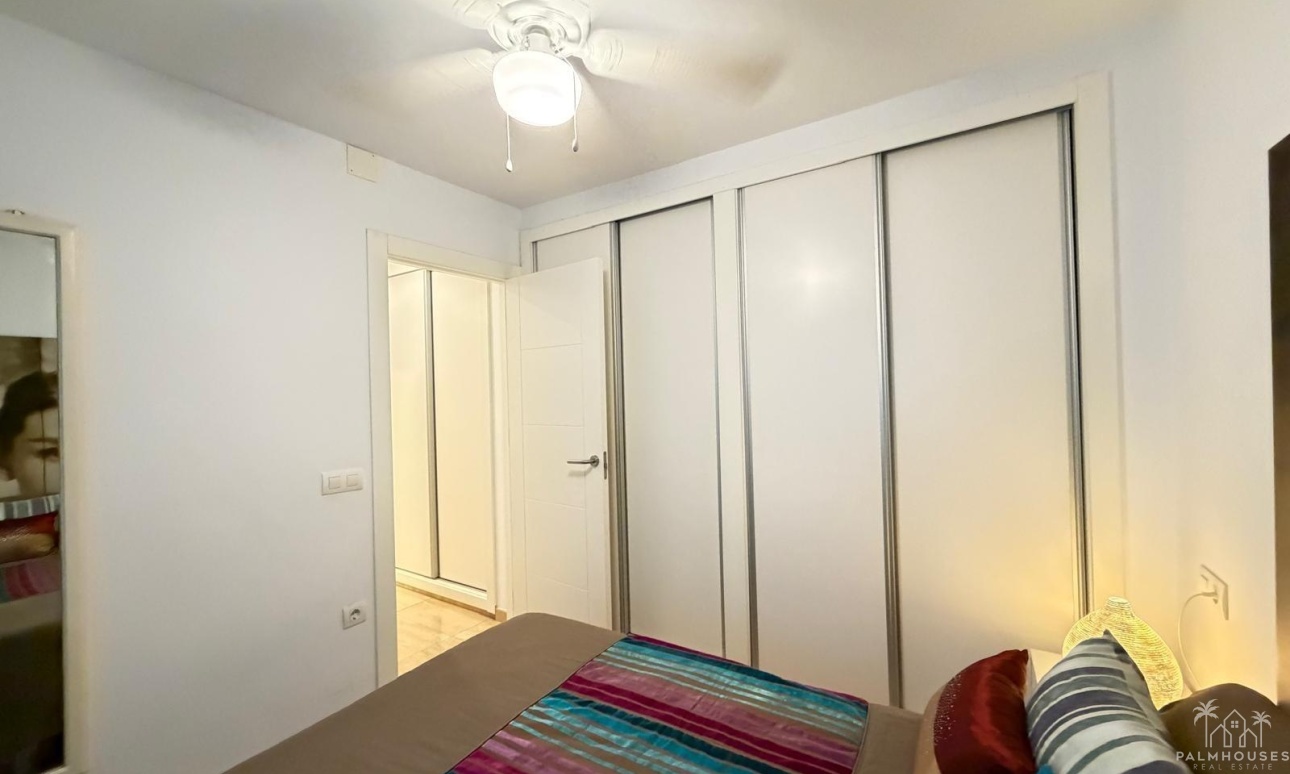 Resale - Apartments - Torrevieja - Paseo maritimo