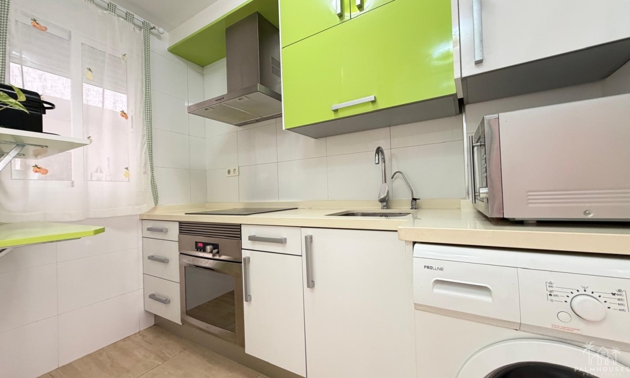 Resale - Apartments - Torrevieja - Paseo maritimo