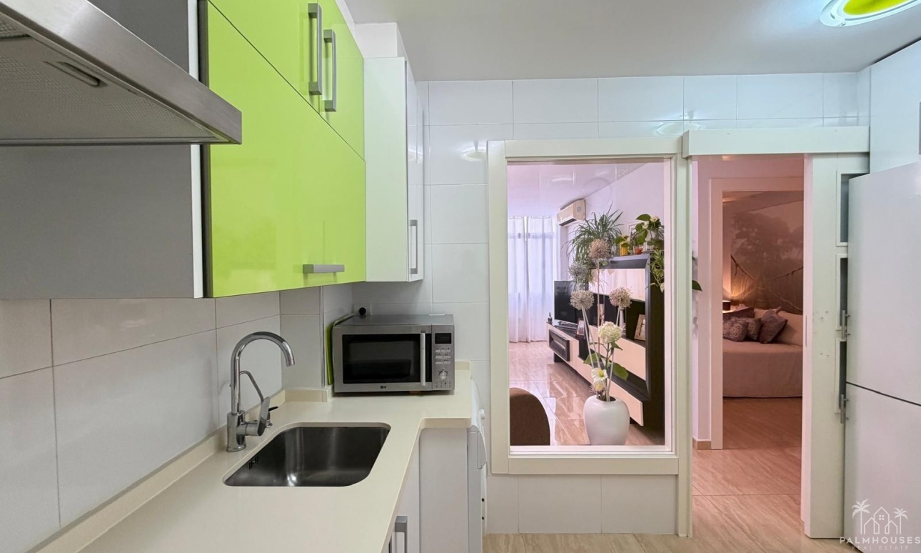 Resale - Apartments - Torrevieja - Paseo maritimo