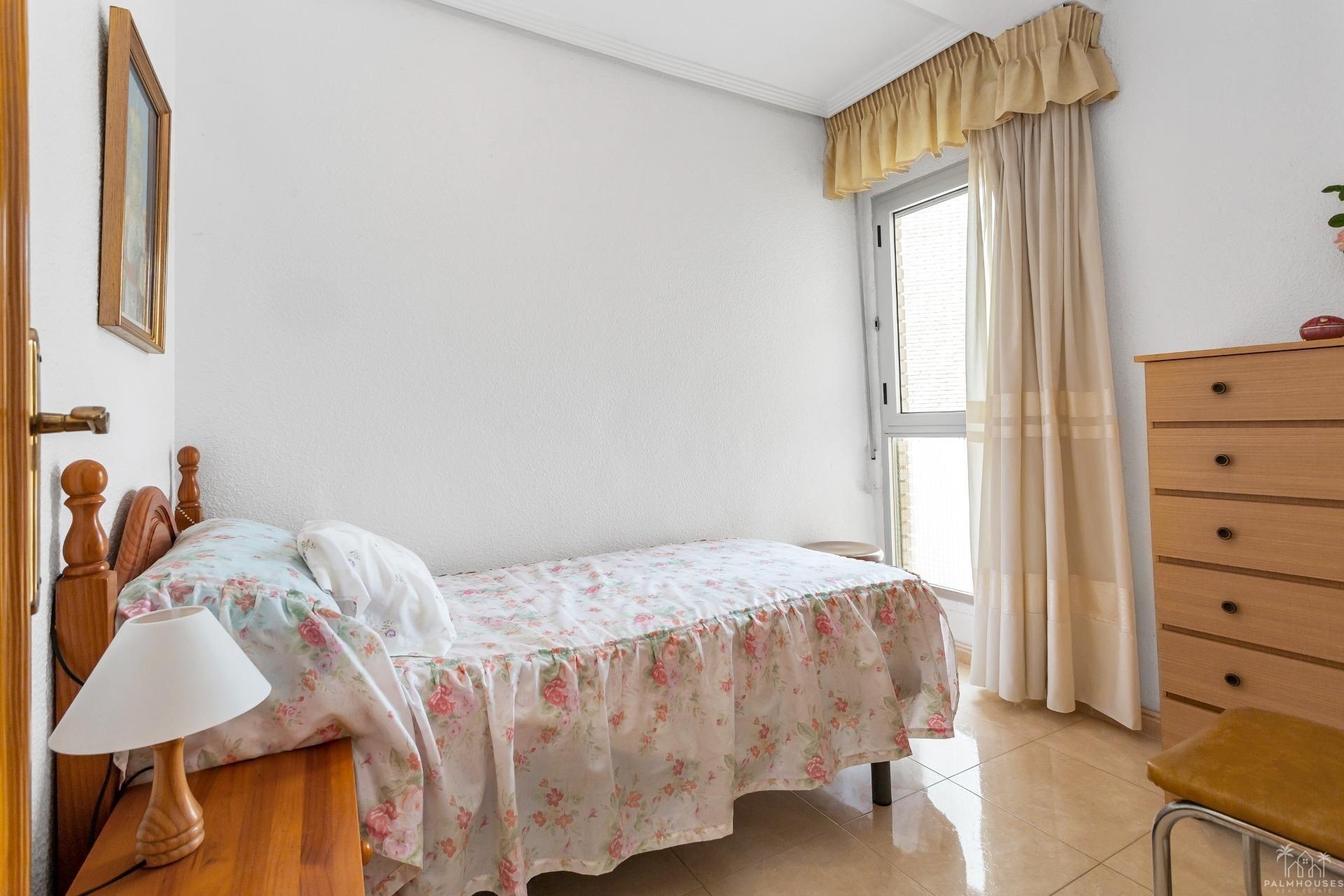 Resale - Apartments - Torrevieja - Playa de los Locos