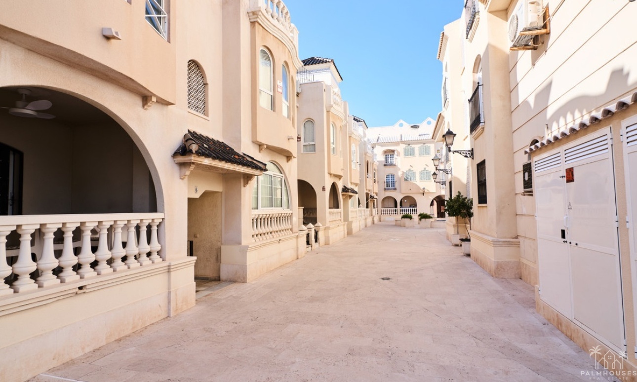 Resale - Apartments - Torrevieja - Playa de los Locos