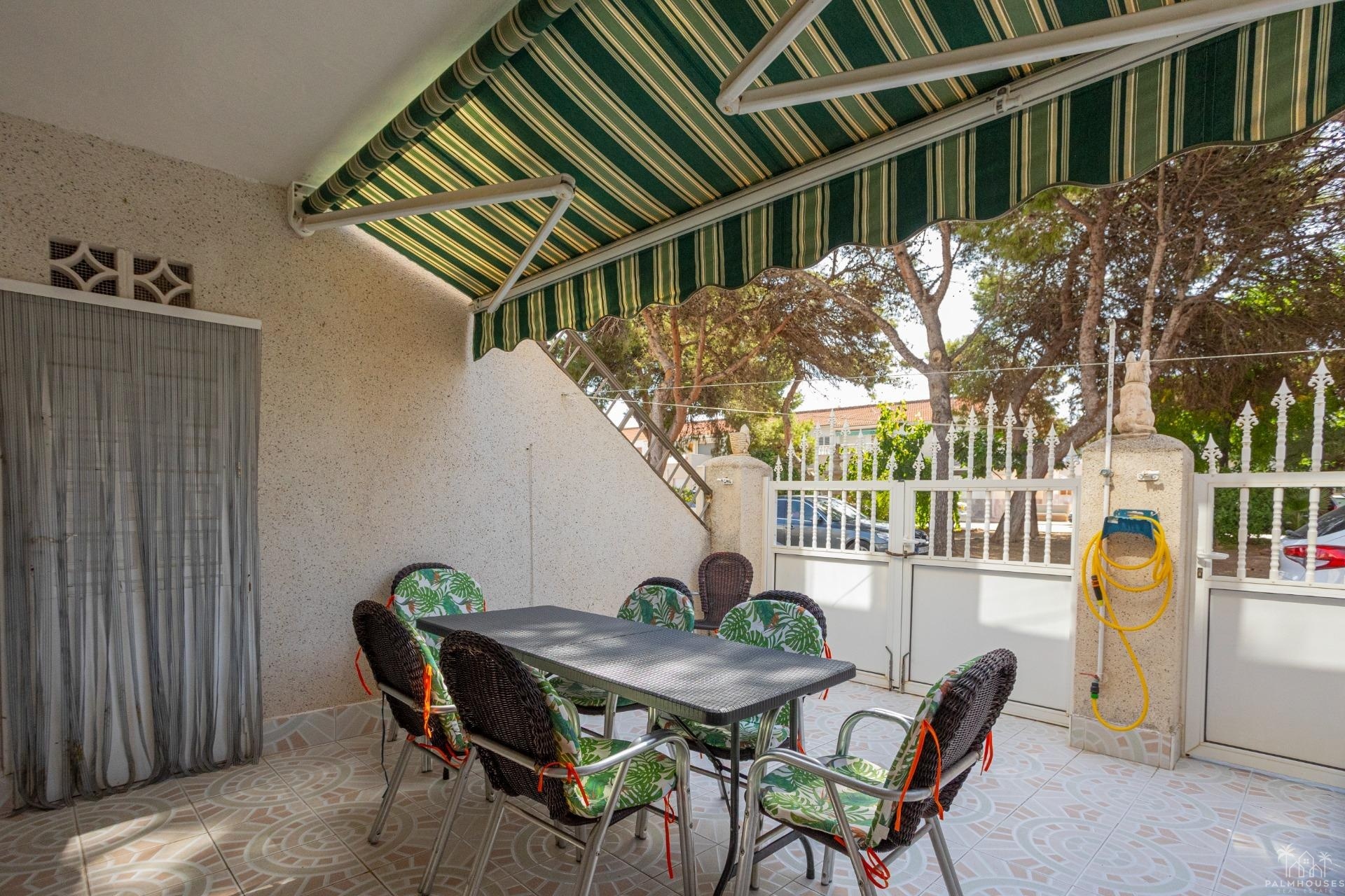 Resale - Apartments - Torrevieja - Playa de los Naufragos