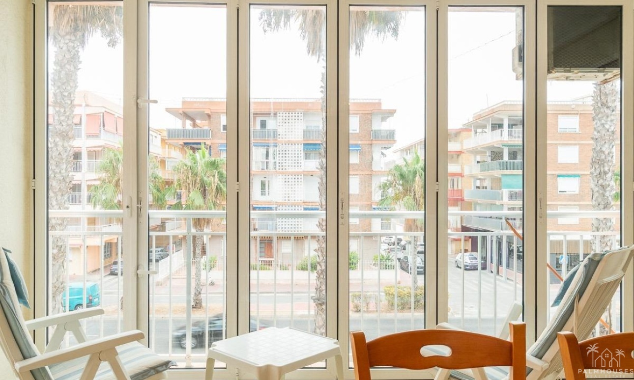 Resale - Apartments - Torrevieja - Playa de los Naufragos