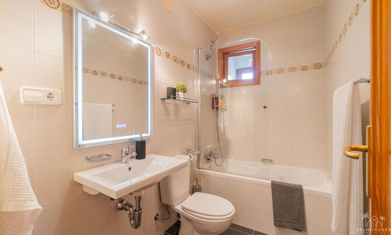 Resale - Apartments - Torrevieja - Playa de los Naufragos