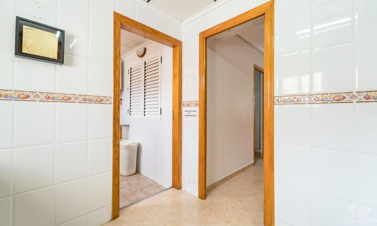 Resale - Apartments - Torrevieja - Playa de los Naufragos