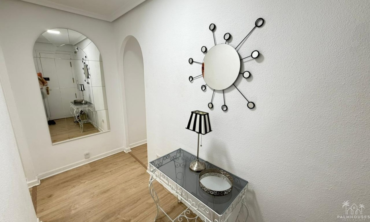 Resale - Apartments - Torrevieja - Playa del cura