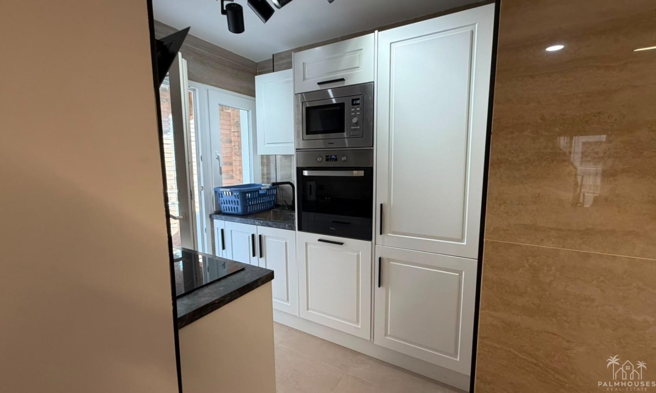 Resale - Apartments - Torrevieja - Playa del cura