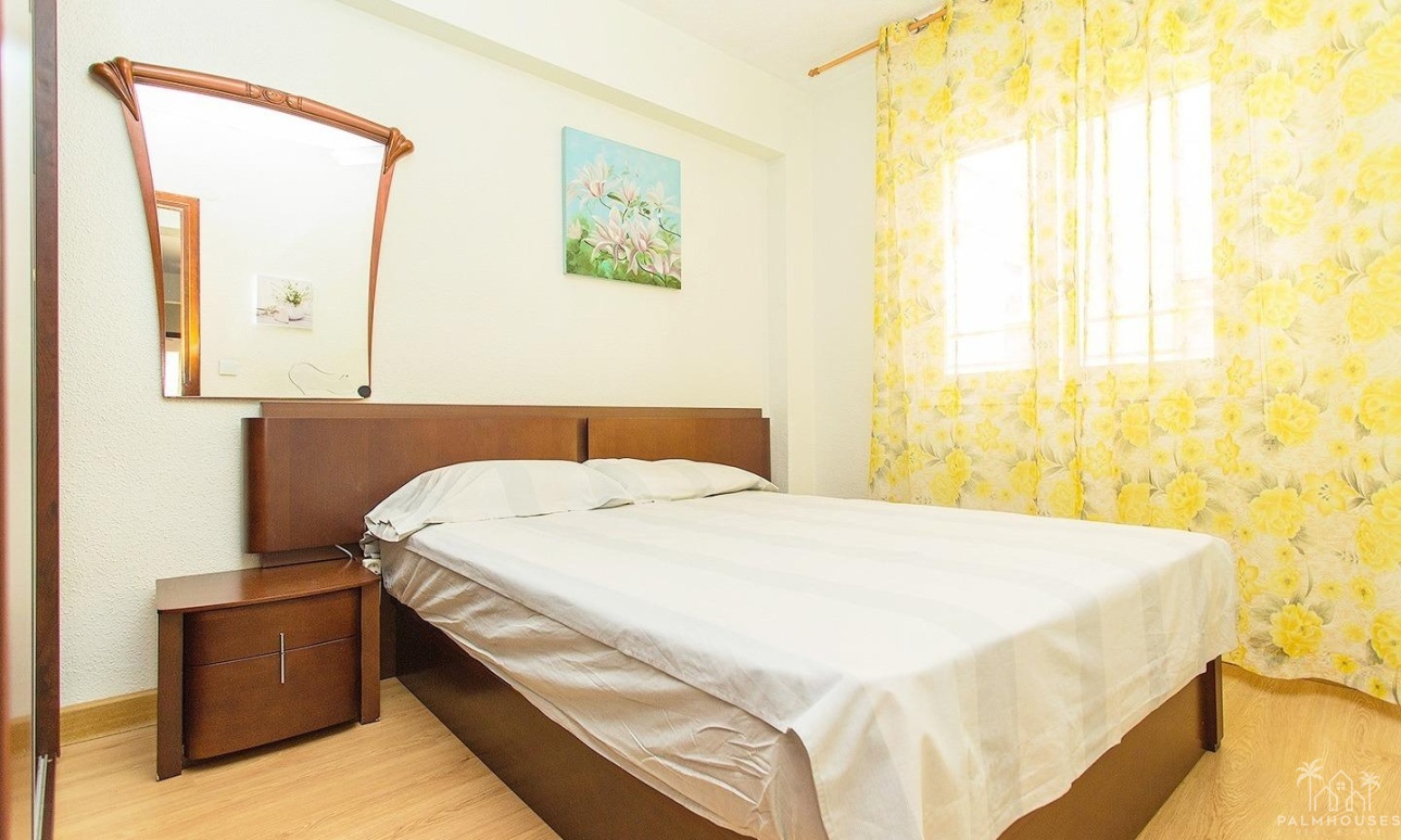 Resale - Apartments - Torrevieja - Playa del cura