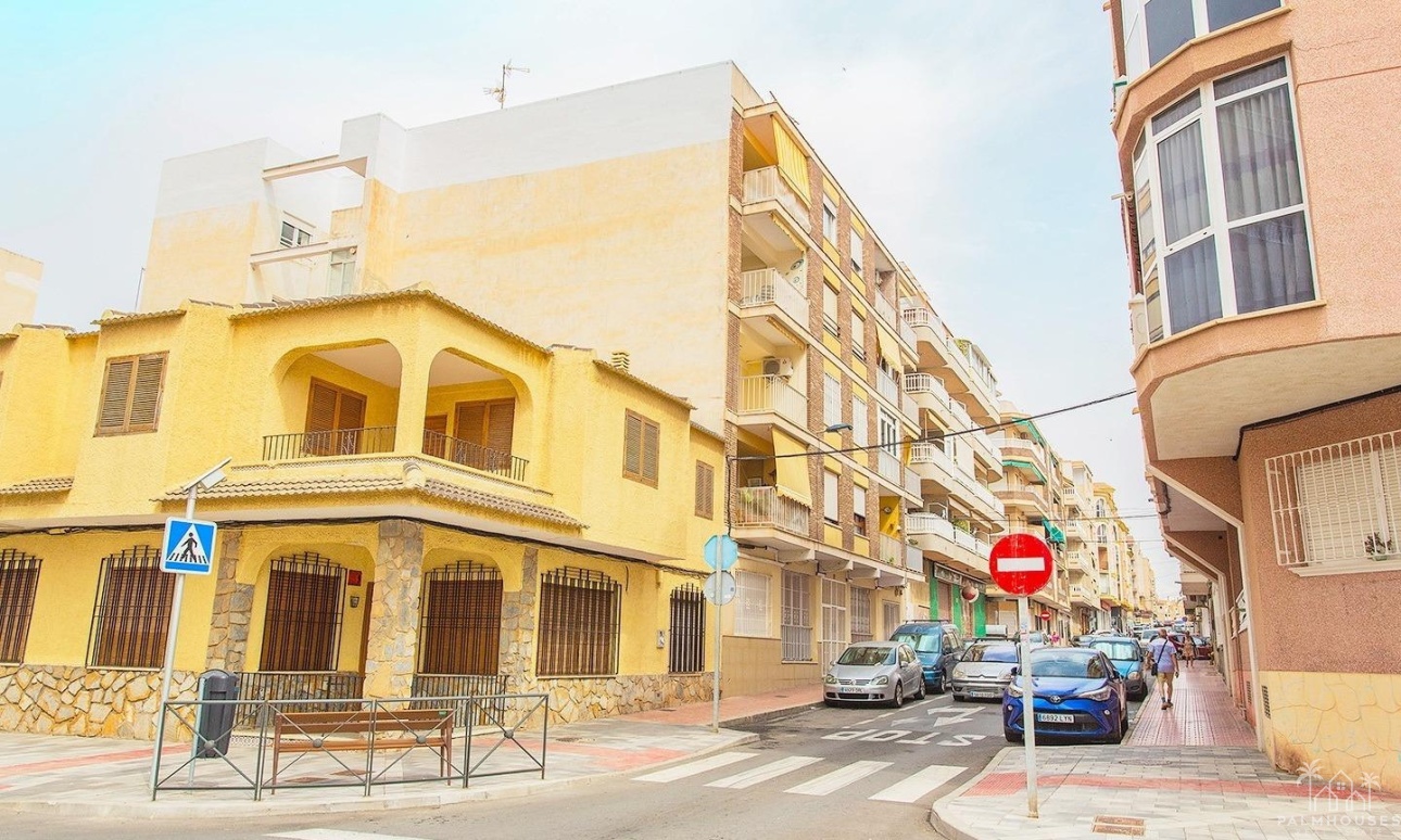 Resale - Apartments - Torrevieja - Playa del cura