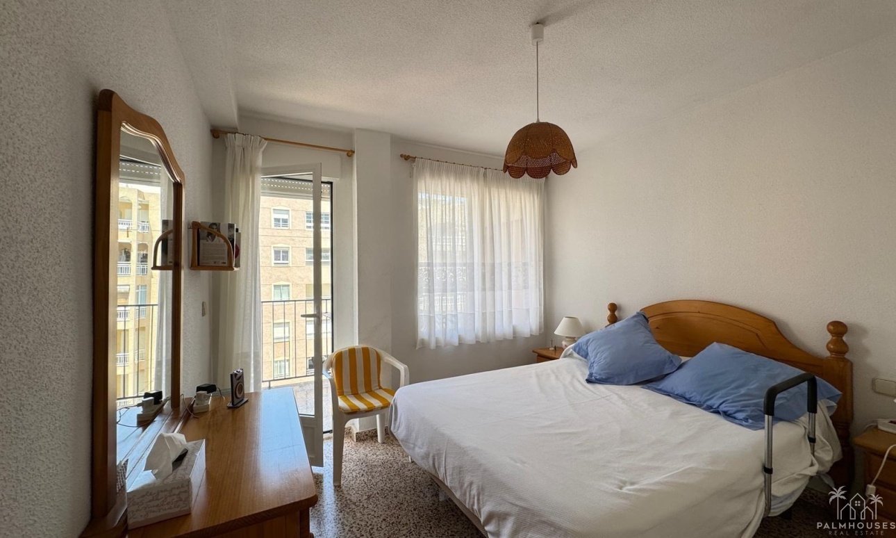 Resale - Apartments - Torrevieja - Playa del cura