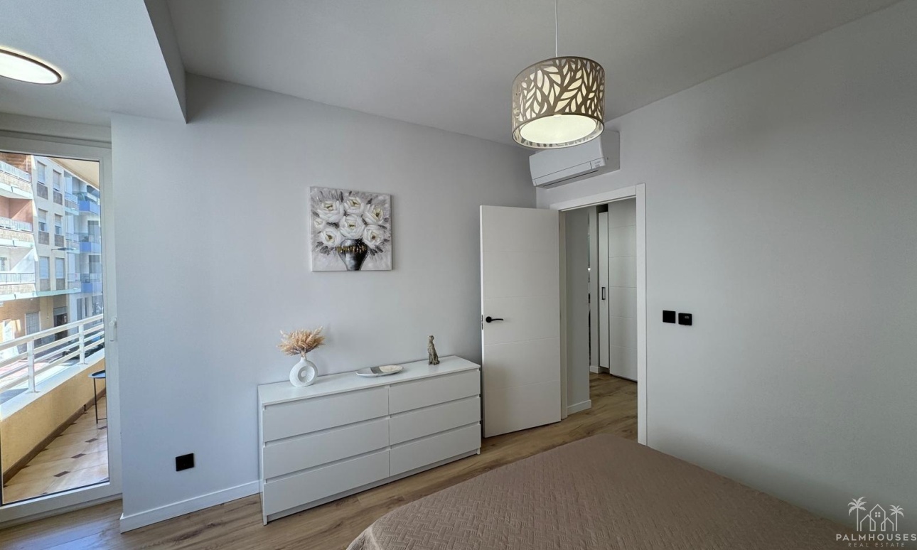 Resale - Apartments - Torrevieja - Playa del cura