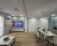 Resale - Apartments - Torrevieja - Playa del cura