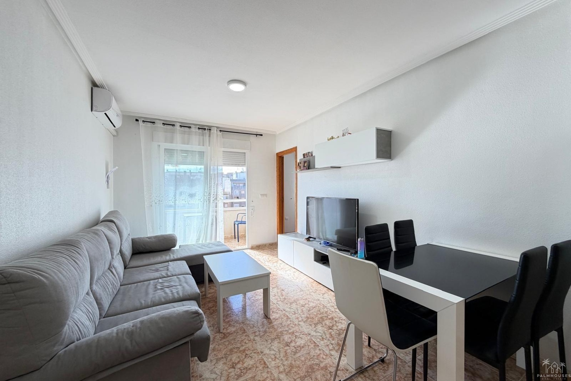 Resale - Apartments - Torrevieja - Playa del cura