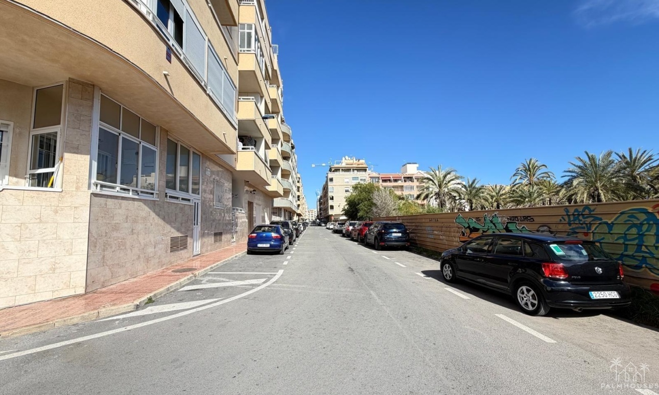 Resale - Apartments - Torrevieja - Playa del cura