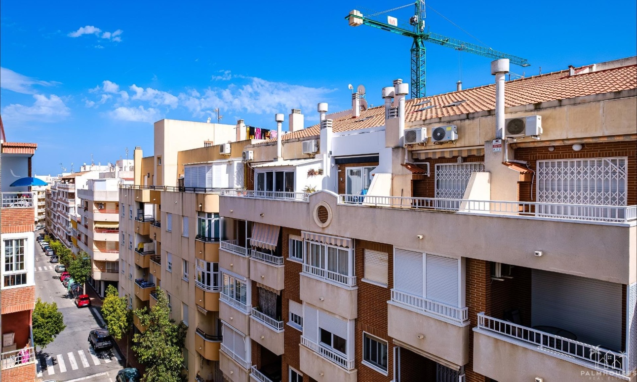Resale - Apartments - Torrevieja - Playa del cura