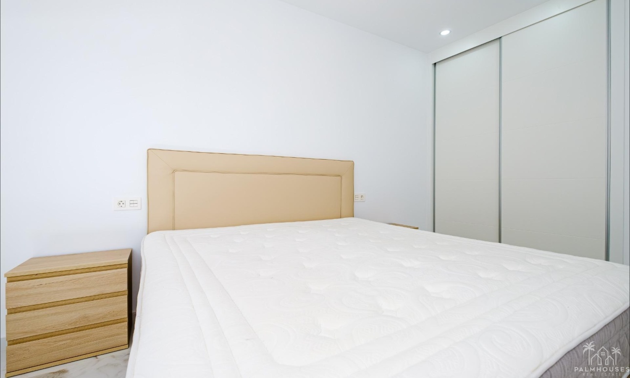 Resale - Apartments - Torrevieja - Playa del cura