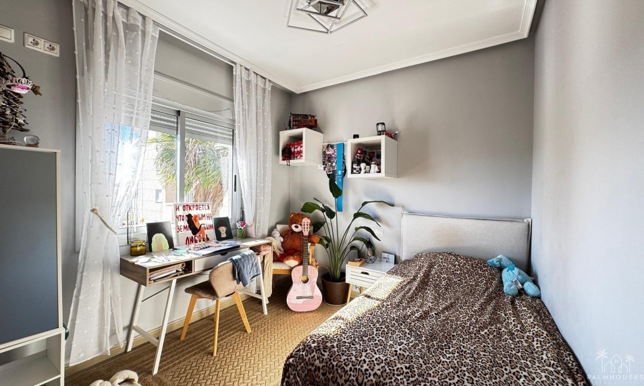 Resale - Apartments - Torrevieja - Playa del cura