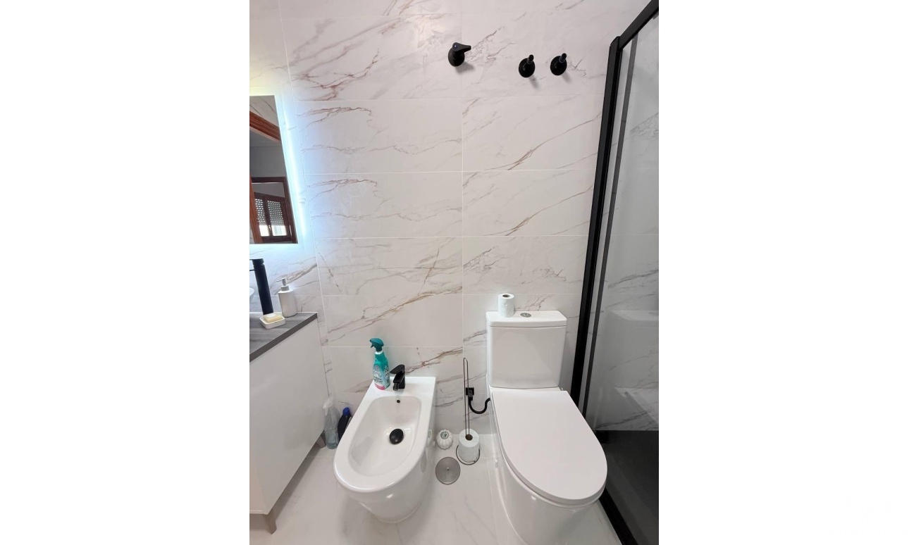 Resale - Apartments - Torrevieja - Playa del cura