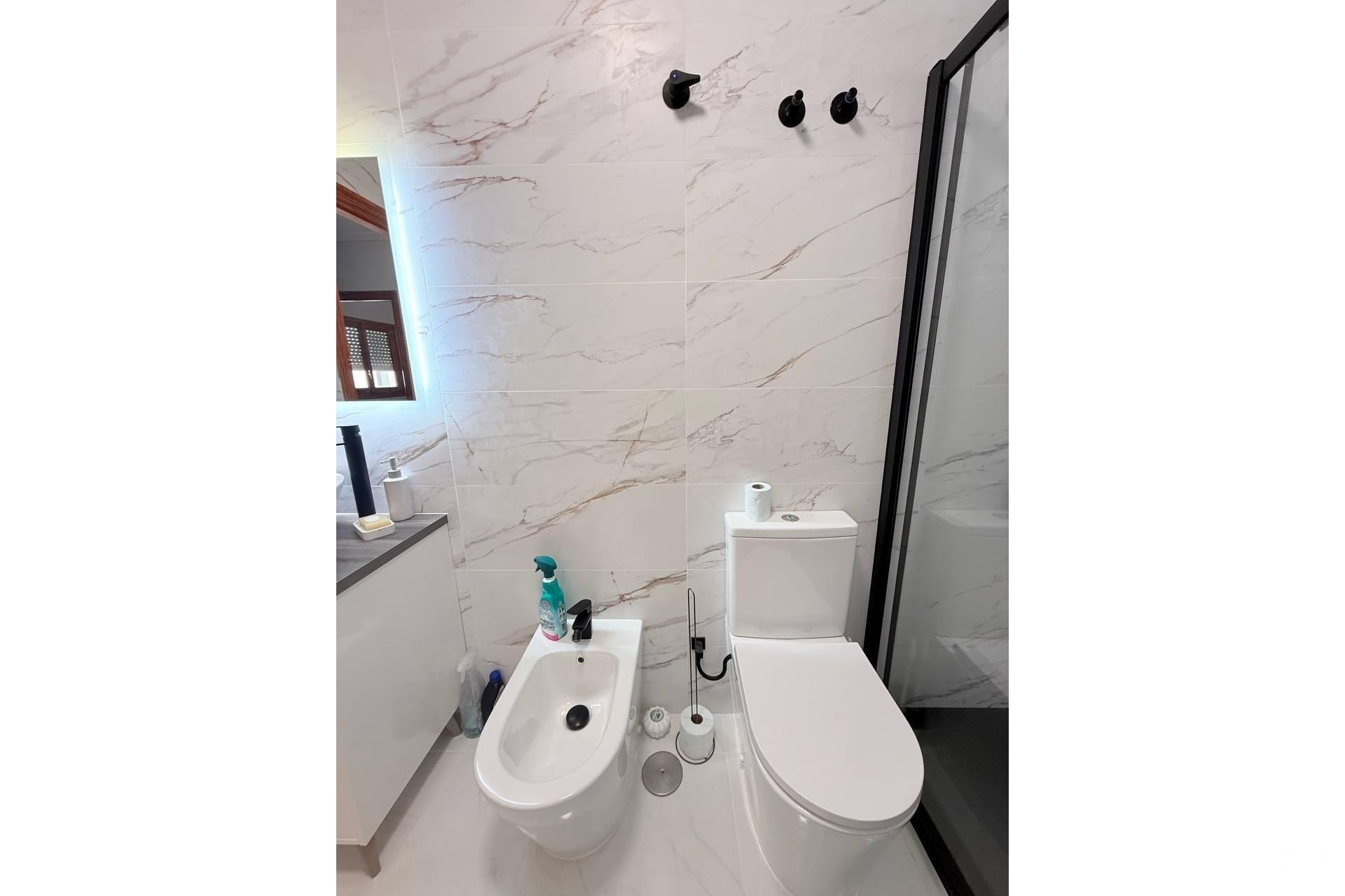 Resale - Apartments - Torrevieja - Playa del cura