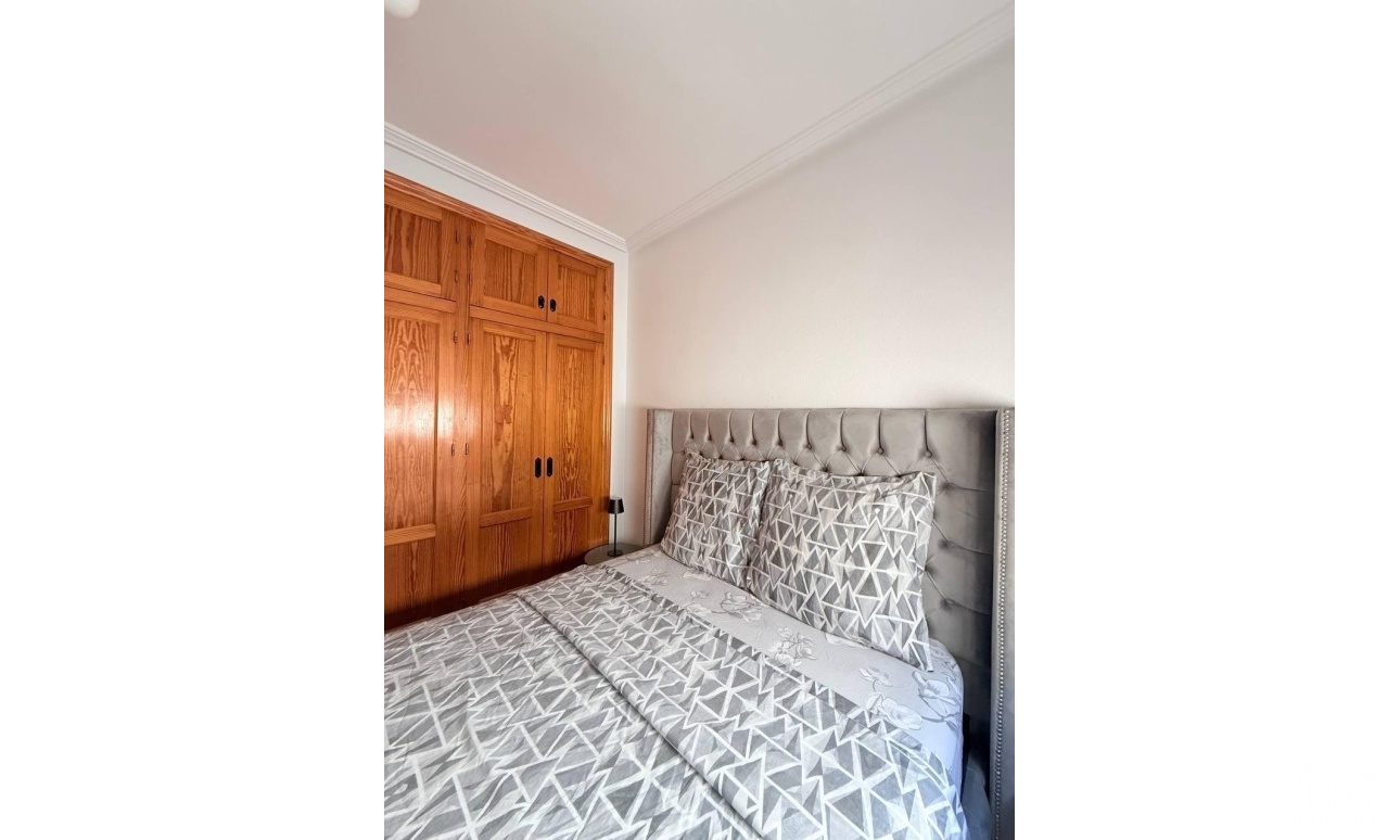 Resale - Apartments - Torrevieja - Playa del cura