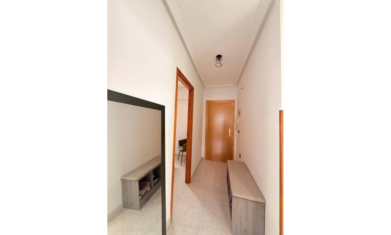 Resale - Apartments - Torrevieja - Playa del cura