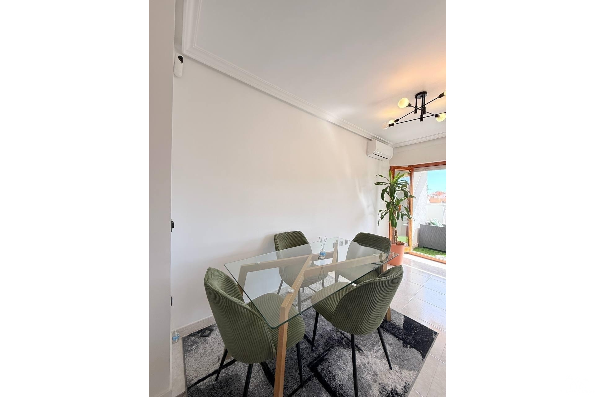 Resale - Apartments - Torrevieja - Playa del cura