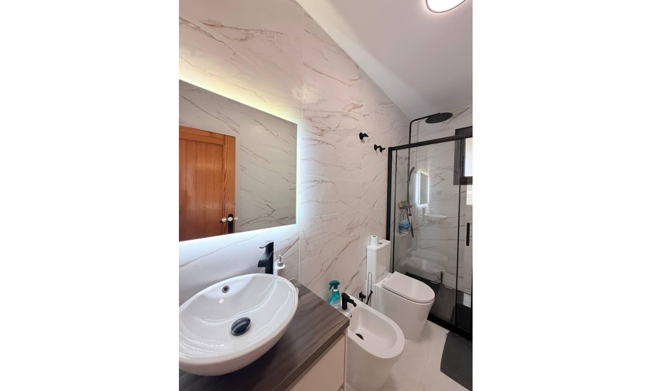 Resale - Apartments - Torrevieja - Playa del cura