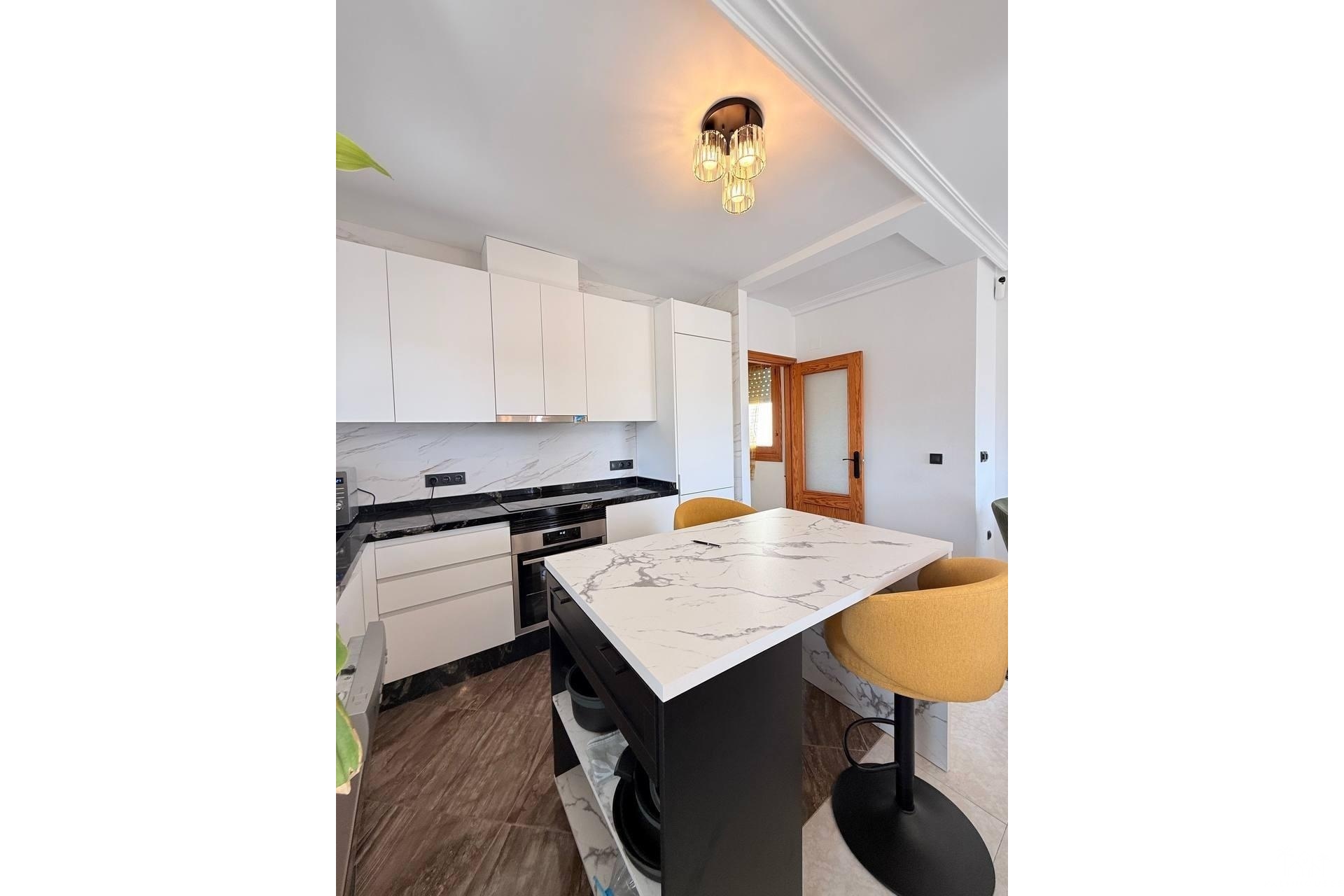 Resale - Apartments - Torrevieja - Playa del cura