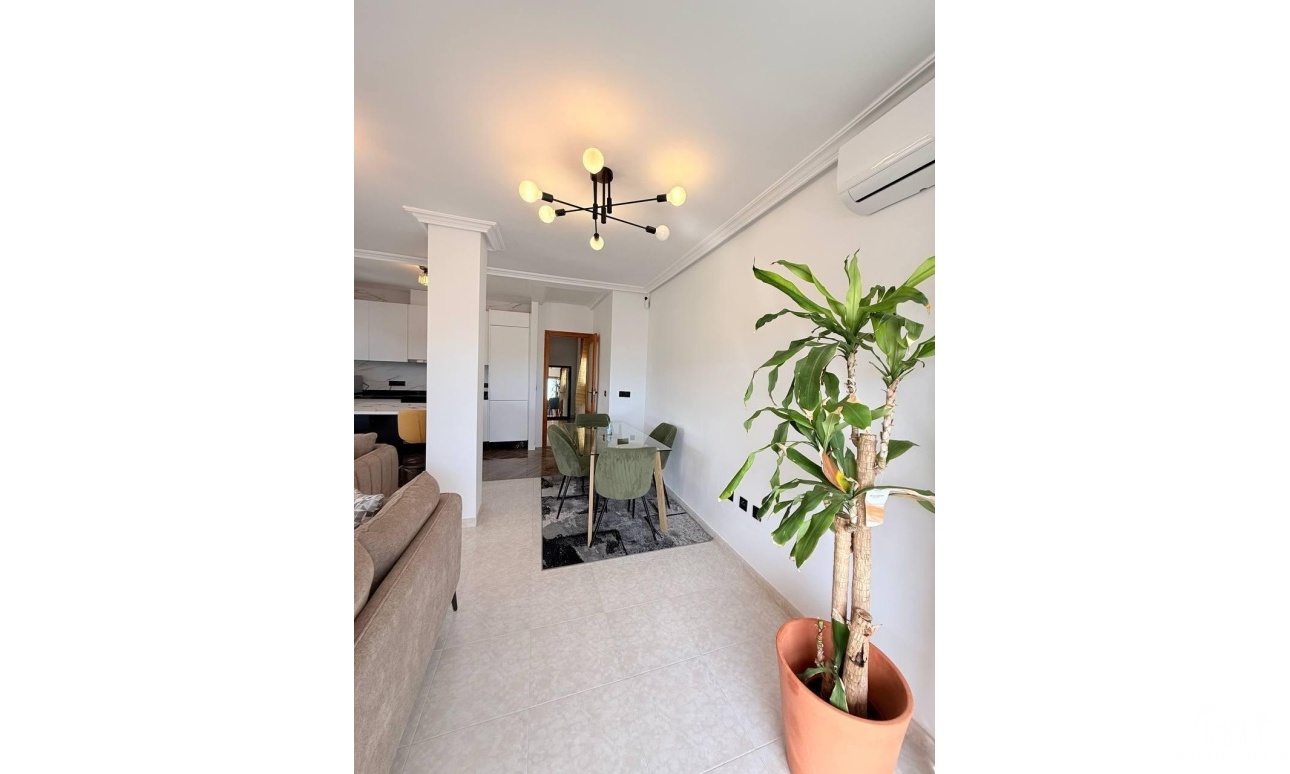 Resale - Apartments - Torrevieja - Playa del cura