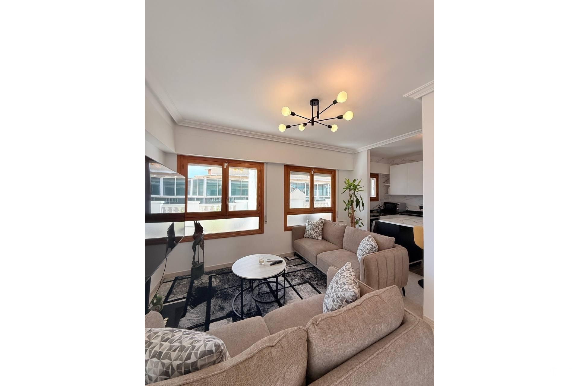 Resale - Apartments - Torrevieja - Playa del cura