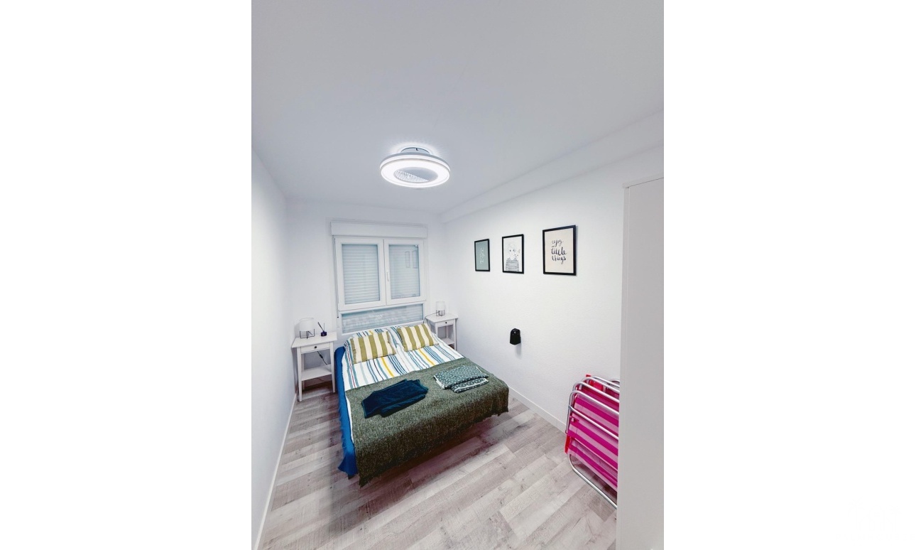 Resale - Apartments - Torrevieja - Playa del cura